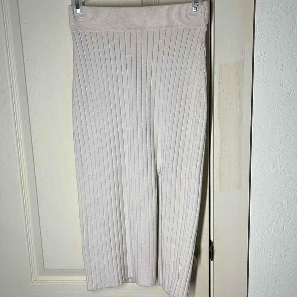 ABERCROMBIE & FITCH Leg-Slit Sweater Skirt